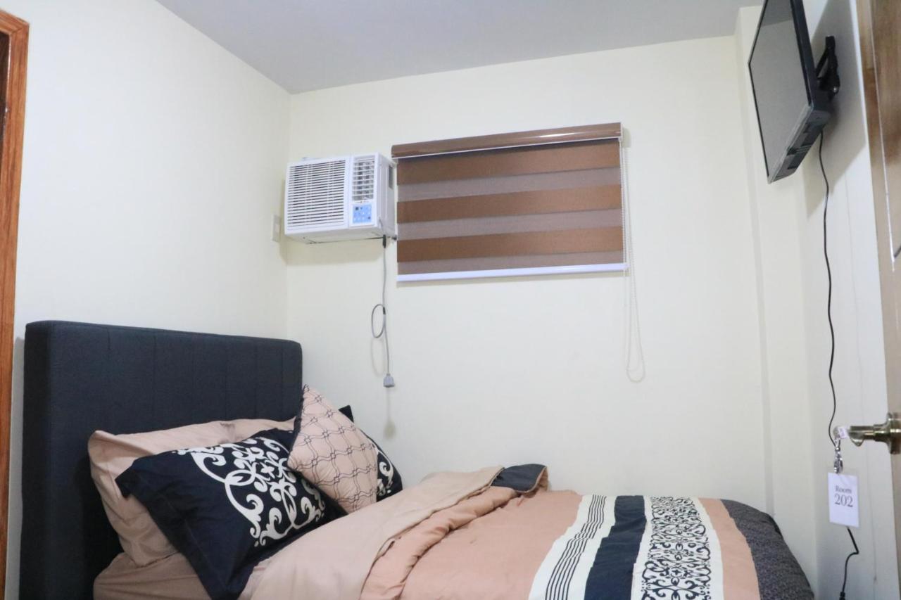 Anicia Guesthouse Rooms Paranaque City Exterior photo